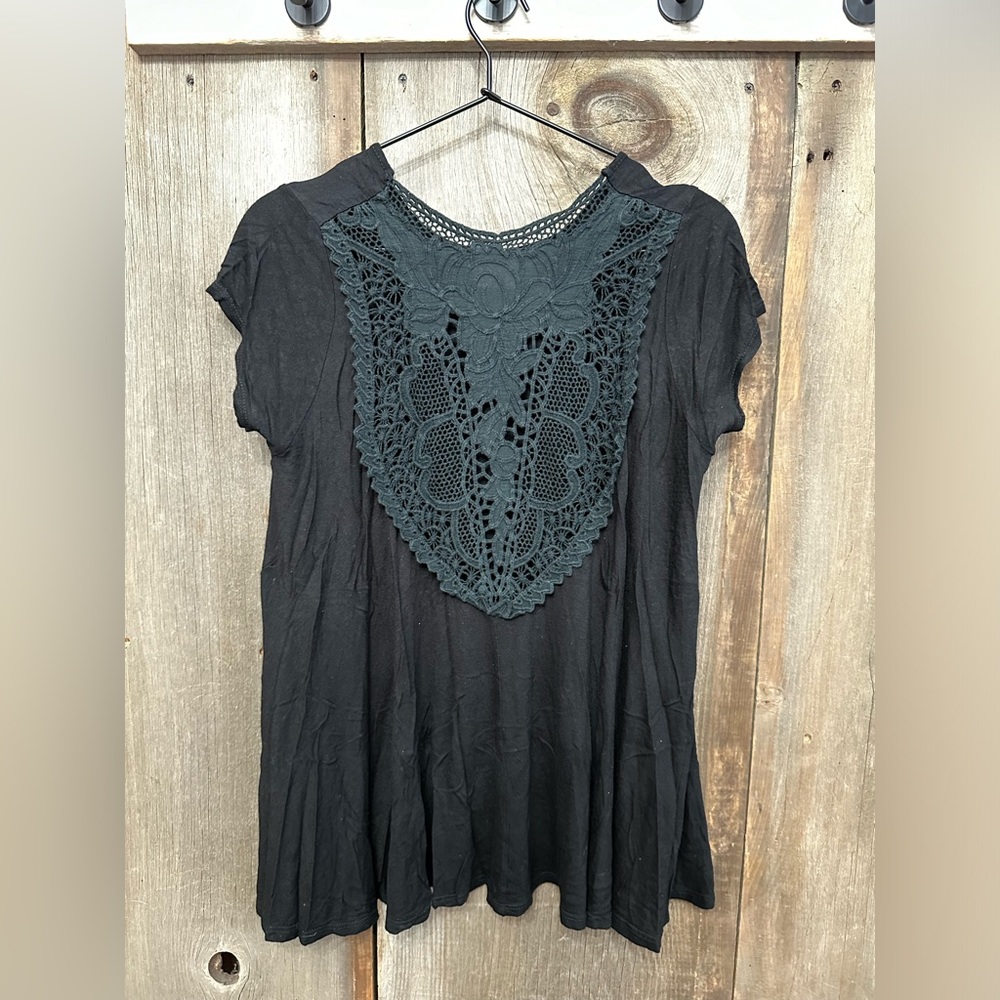 Audrey 3+1 Crochet Back Hi Low Top in Black Size Small